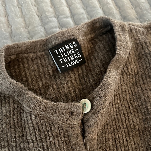 Things I Like Things I love Taupe Button-Up Cardigan - Picture 2 of 3